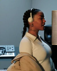 Freestyle Headphones Greige 6