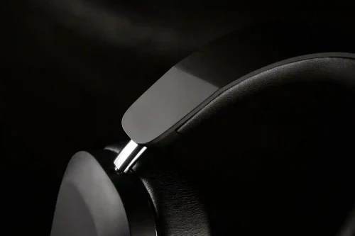 MONDO Over-Ear Black